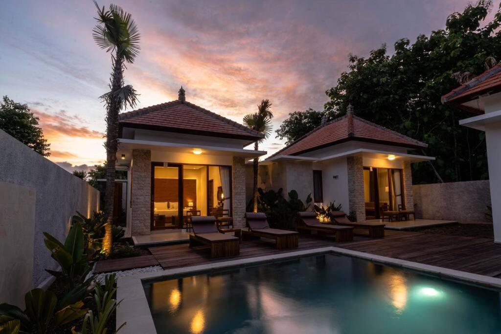 Nau Nusa Villa Batununggul Екстер'єр фото