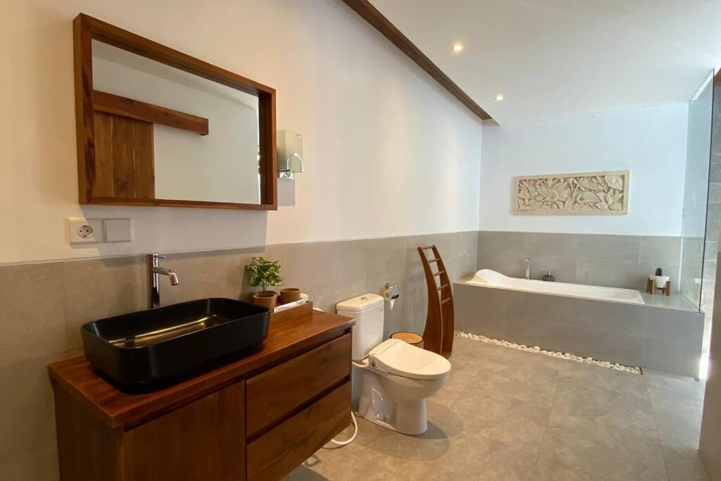 Nau Nusa Villa Batununggul Екстер'єр фото
