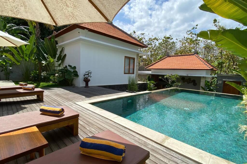 Nau Nusa Villa Batununggul Екстер'єр фото