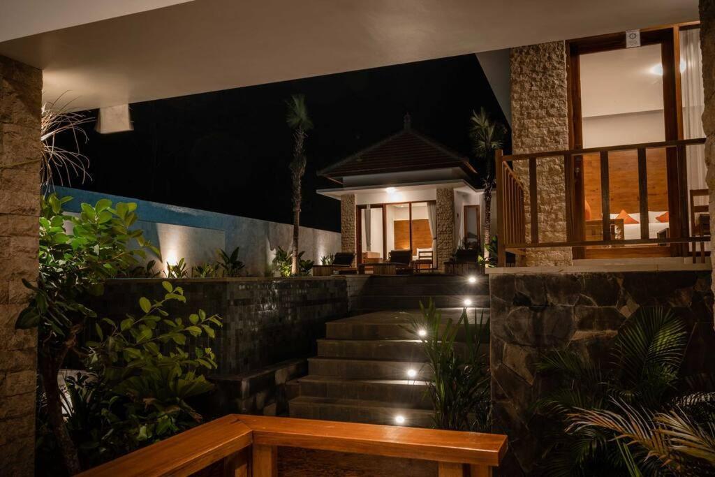 Nau Nusa Villa Batununggul Екстер'єр фото